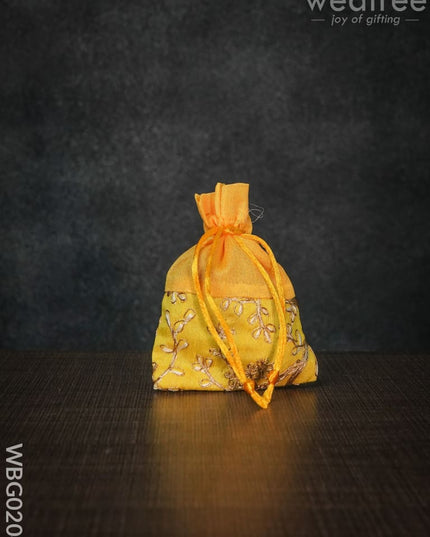 String Bag With Floral Embroidery - 4 X 5 Inches Wbg0204 Bags