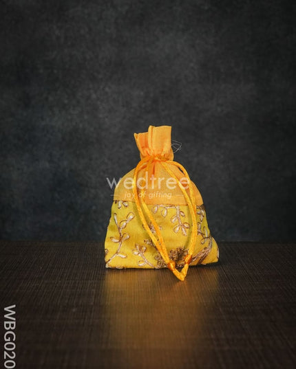String Bag With Floral Embroidery - 4 X 5 Inches Wbg0204 Bags
