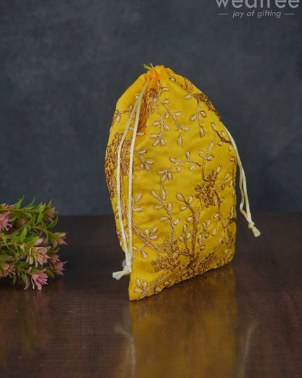 String Bag With Floral Embroidery - Wbg0947 Bags