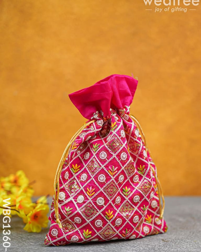 String Bag With Embroidery Work (11 X 8) - Wbg1360-4 Favor Bags