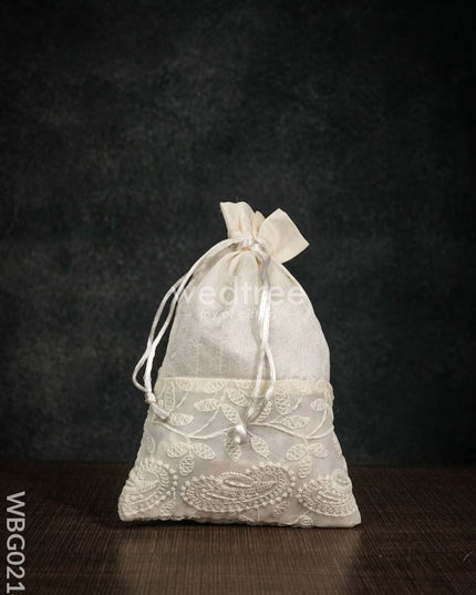 String Bag With Mango Design Embroidery - 5 X 7 Inches Wbg0214 Bags