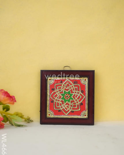 Tanjore Art Photo Frame - Kolam Design Wl4660 Painting