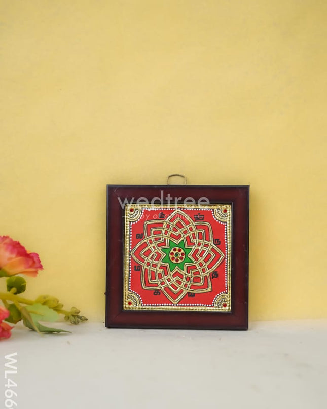 Tanjore Art Photo Frame - Kolam Design Wl4660 Painting