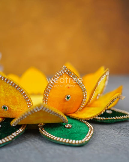 Velvet Lotus Base - Wl4174 Wedding Essentials