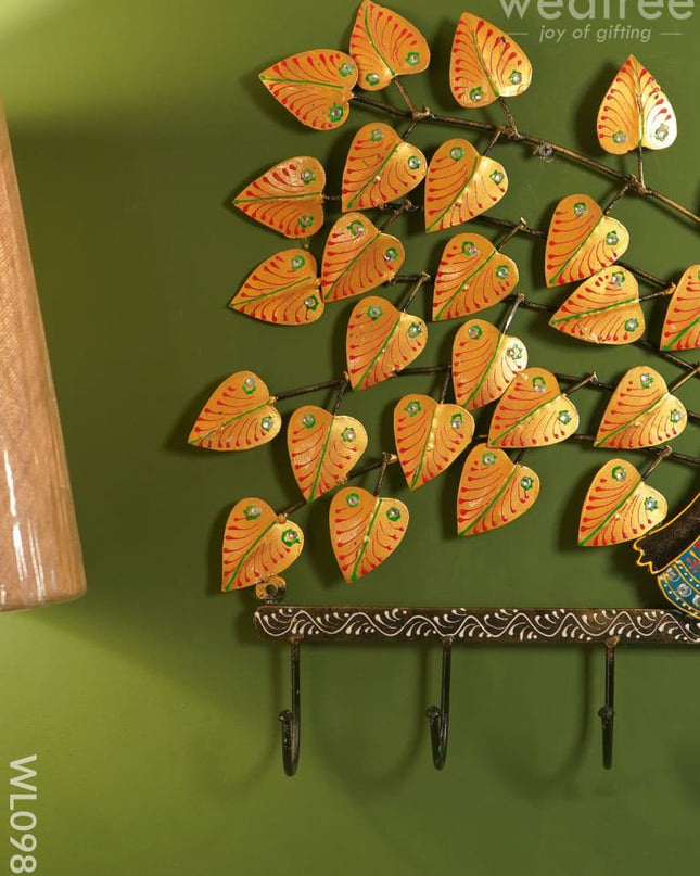 Wall Hanging With Handpainted Yellow Leaves - Wl0982 Metal Decor