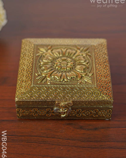 Wooden Dry Fruit Box With Oxidized Finish - Flower (6X6) Wbg0467 Rg
