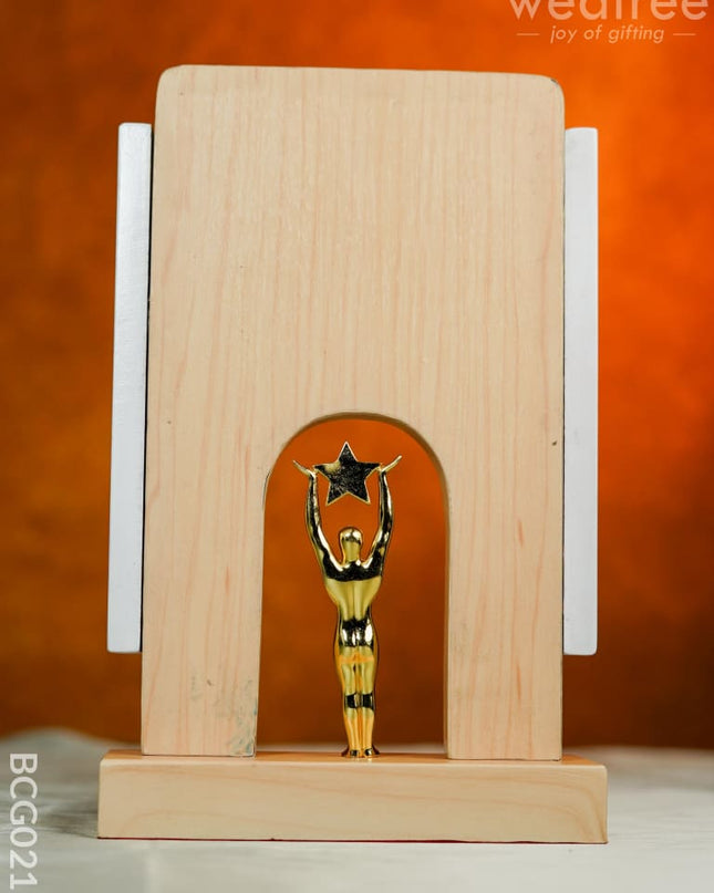 Wooden Trophy With Man Holding Star - 10 Inch Bcg0218 Branding